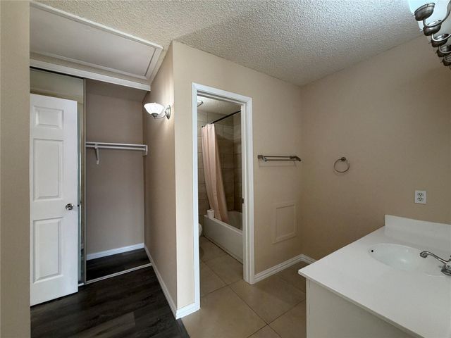 3115 Windchase Boulevard 742, Houston, TX 77082