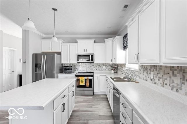 5826 Cresswell Lane, Whitestown, IN 46075