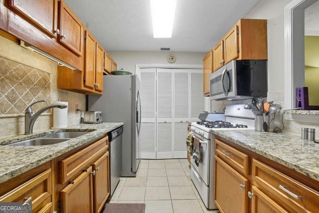 1109 Gettysburg Place, Atlanta, GA 30350