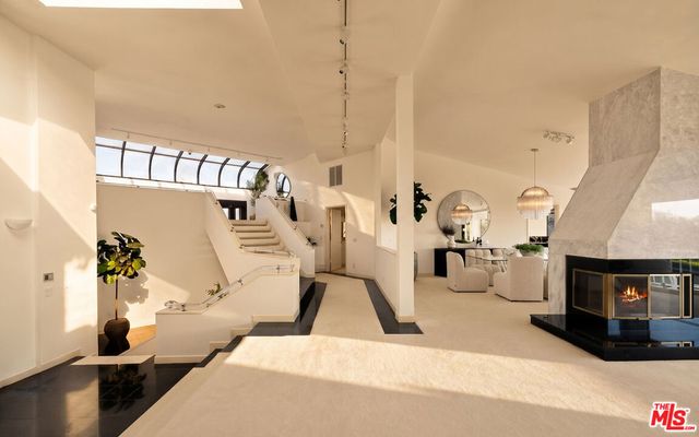 24750 Vantage Point Terrace, Malibu, CA 90265