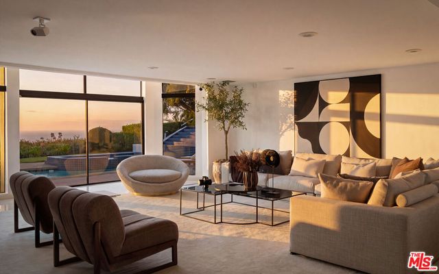 24750 Vantage Point Terrace, Malibu, CA 90265