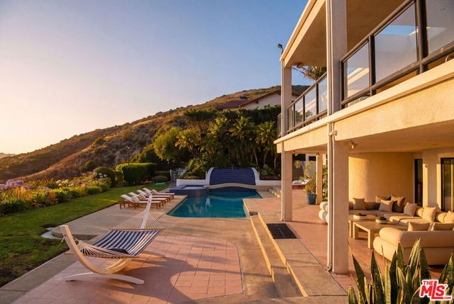 24750 Vantage Point Terrace, Malibu, CA 90265