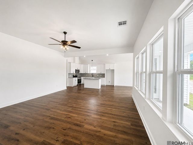 31513 Dunn Rd, Denham Springs, LA 70726