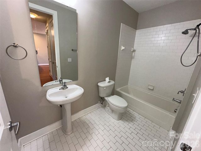 1101 W 1st Street, Charlotte, NC 28202