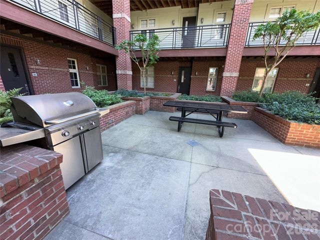 1101 W 1st Street, Charlotte, NC 28202