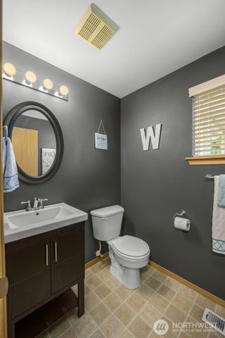 726 29th Avenue SE, Puyallup, WA 98374