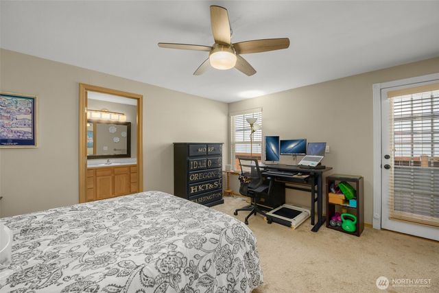 726 29th Avenue SE, Puyallup, WA 98374