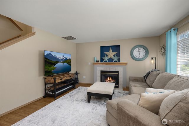 726 29th Avenue SE, Puyallup, WA 98374