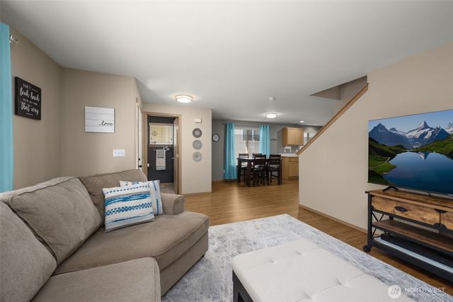 726 29th Avenue SE, Puyallup, WA 98374