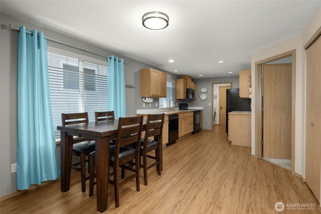 726 29th Avenue SE, Puyallup, WA 98374