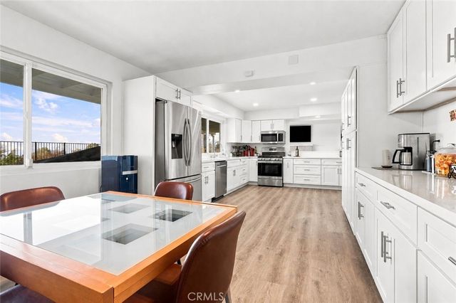 17168 Barneston, Los Angeles, CA 91344