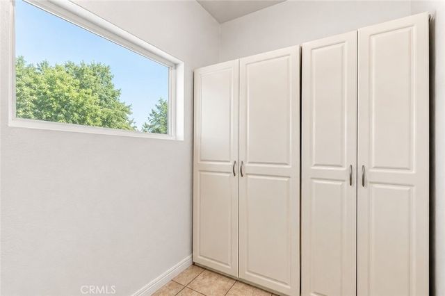 17168 Barneston, Los Angeles, CA 91344