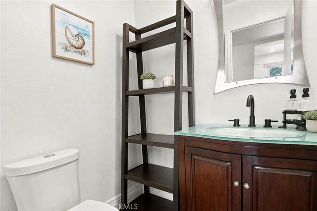 17168 Barneston, Los Angeles, CA 91344