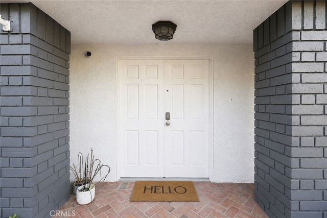 17168 Barneston, Los Angeles, CA 91344