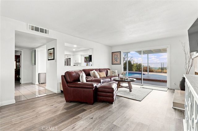 17168 Barneston, Los Angeles, CA 91344