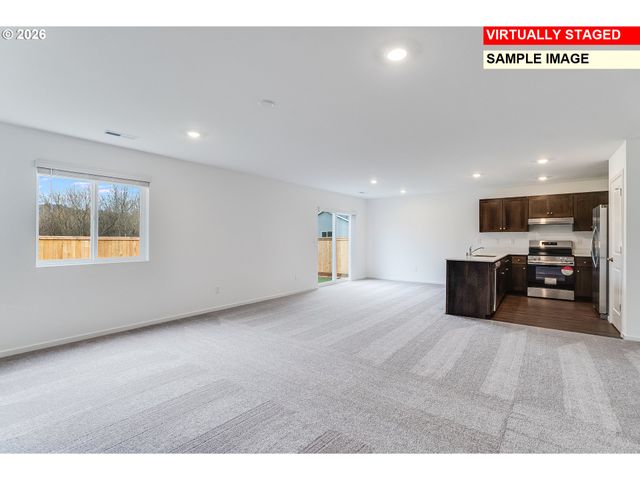 5736 Durst St, Eugene, OR 97402