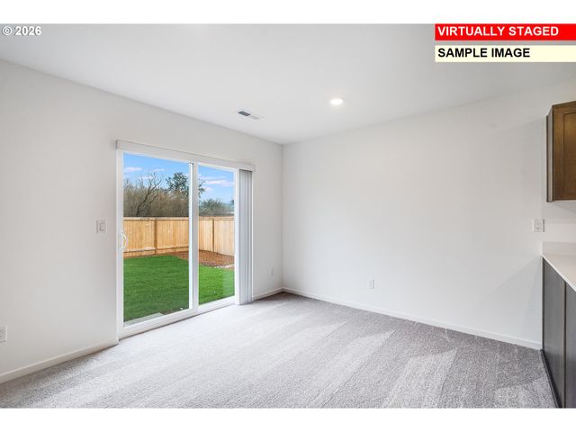 5736 Durst St, Eugene, OR 97402