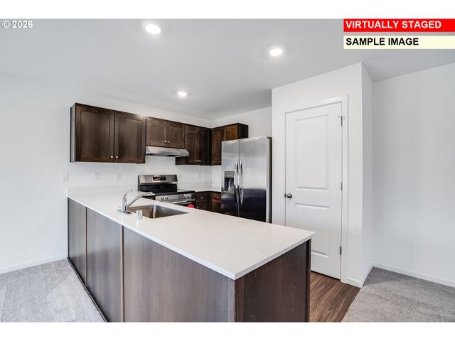 5736 Durst St, Eugene, OR 97402