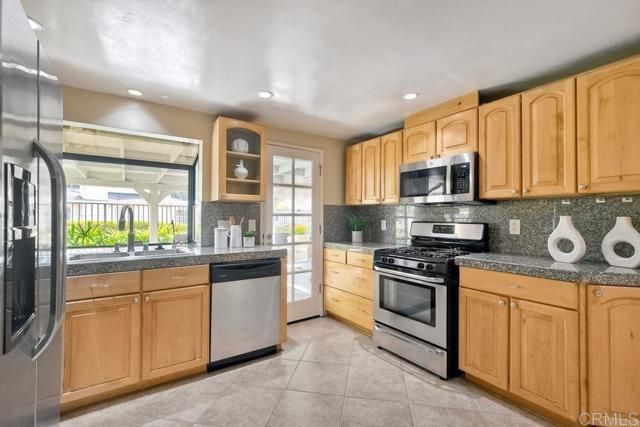 1035 Bridle Path Way, Oceanside, CA 92057