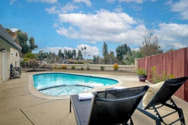 1035 Bridle Path Way, Oceanside, CA 92057