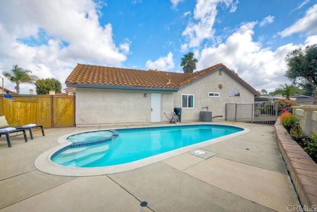 1035 Bridle Path Way, Oceanside, CA 92057