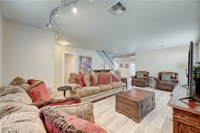 10012 Long Cattle Avenue, Las Vegas, NV 89117