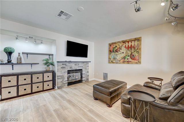 10012 Long Cattle Avenue, Las Vegas, NV 89117