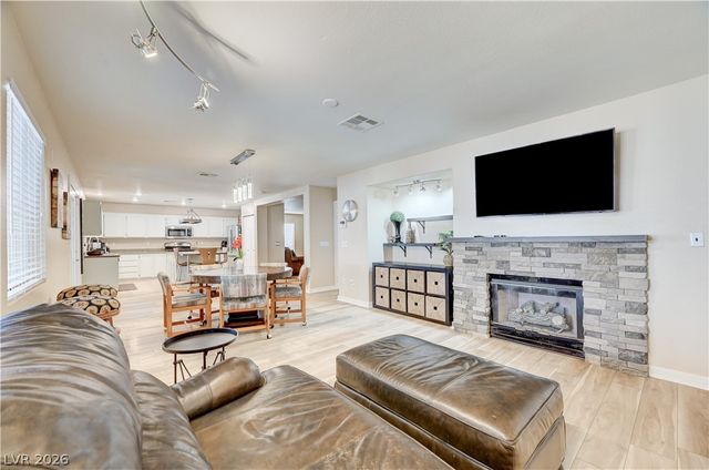 10012 Long Cattle Avenue, Las Vegas, NV 89117