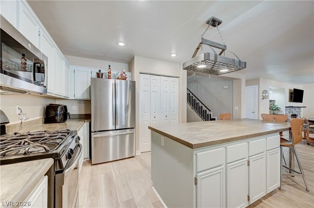 10012 Long Cattle Avenue, Las Vegas, NV 89117