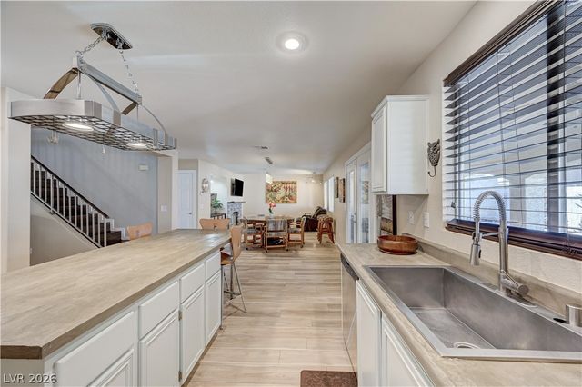 10012 Long Cattle Avenue, Las Vegas, NV 89117