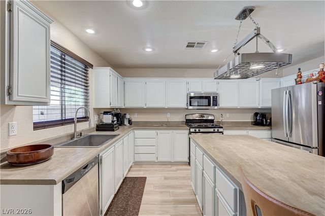 10012 Long Cattle Avenue, Las Vegas, NV 89117