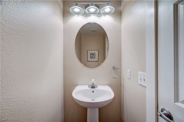 10012 Long Cattle Avenue, Las Vegas, NV 89117
