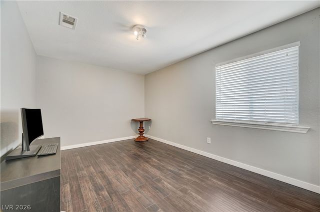 10012 Long Cattle Avenue, Las Vegas, NV 89117