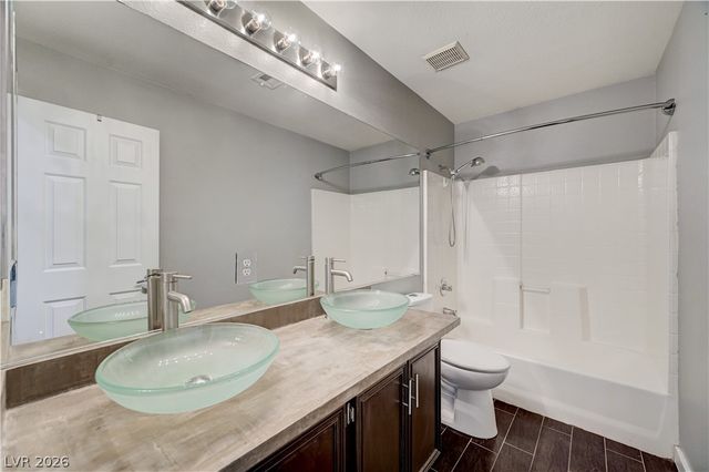 10012 Long Cattle Avenue, Las Vegas, NV 89117