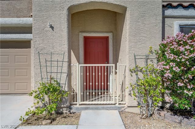 10012 Long Cattle Avenue, Las Vegas, NV 89117