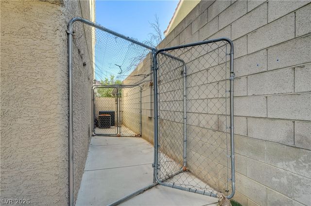 10012 Long Cattle Avenue, Las Vegas, NV 89117