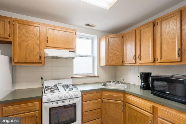 4028 MARKET ST, Philadelphia, PA 19104