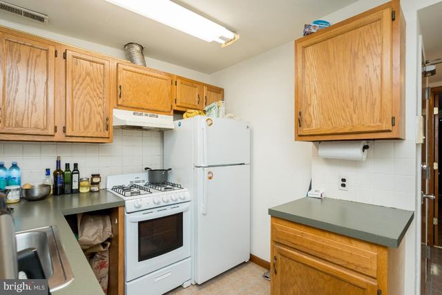 4028 MARKET ST, Philadelphia, PA 19104