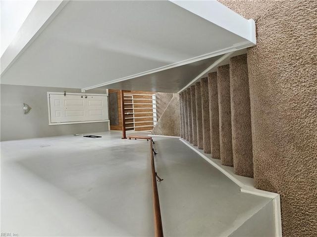 2229 Holly Berry LN, Chesapeake, VA 23325