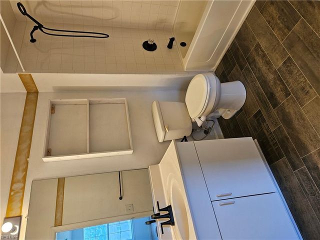 2229 Holly Berry LN, Chesapeake, VA 23325