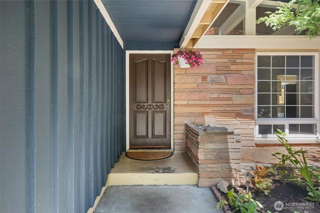 1216 N 172nd Street, Shoreline, WA 98133