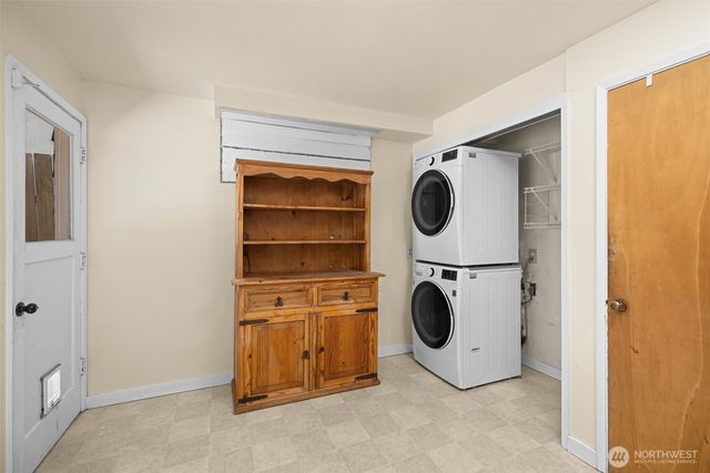 1216 N 172nd Street, Shoreline, WA 98133