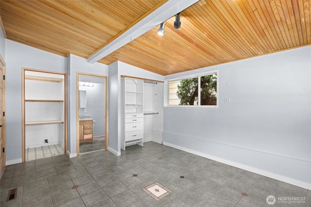 1216 N 172nd Street, Shoreline, WA 98133