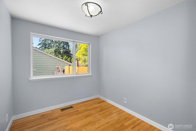 1216 N 172nd Street, Shoreline, WA 98133