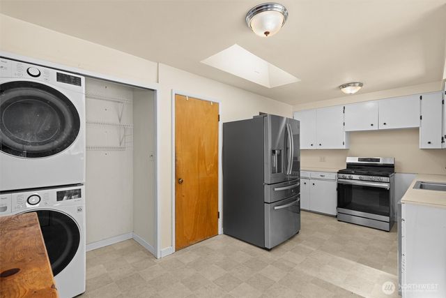1216 N 172nd Street, Shoreline, WA 98133