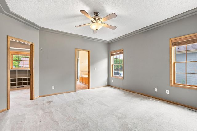 11649 Laketowne View, Albertville, MN 55301