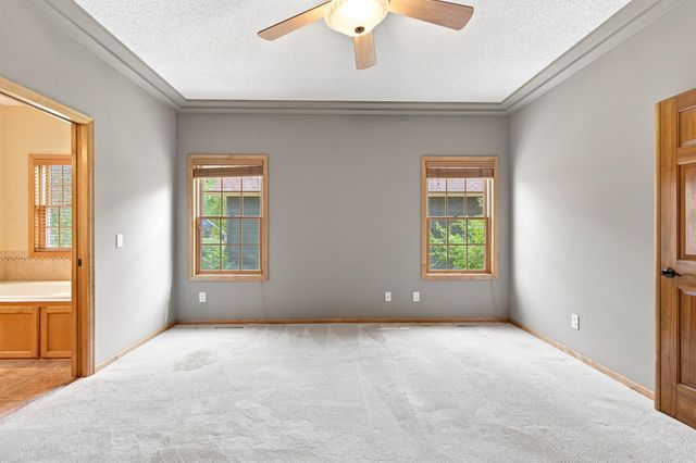11649 Laketowne View, Albertville, MN 55301