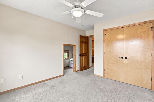 11649 Laketowne View, Albertville, MN 55301
