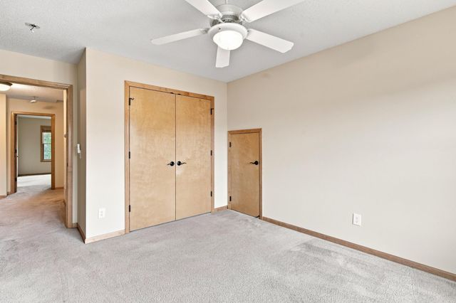 11649 Laketowne View, Albertville, MN 55301