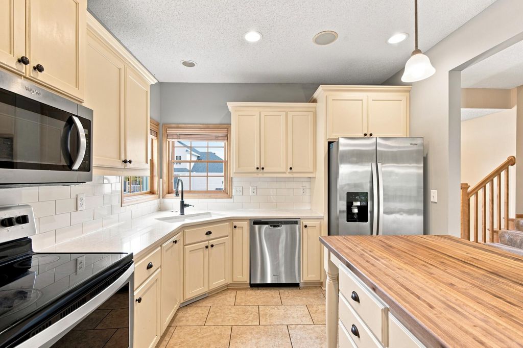 11649 Laketowne View, Albertville, MN 55301 — photo 5
